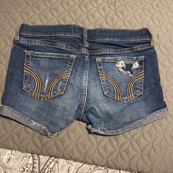 Hollister Jean shorts - Picture 2 of 2